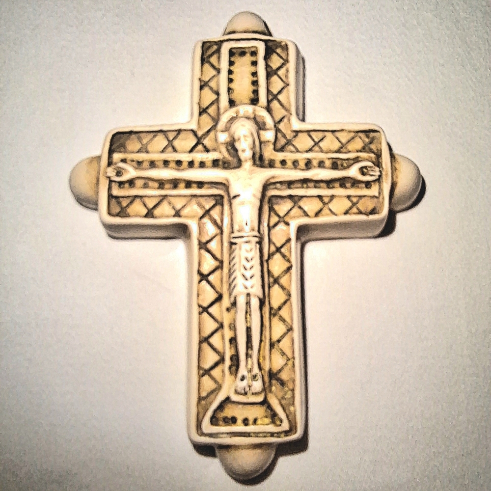 Glorious Cruscfix- Marfinite Ivory Resin Necklace Pendent